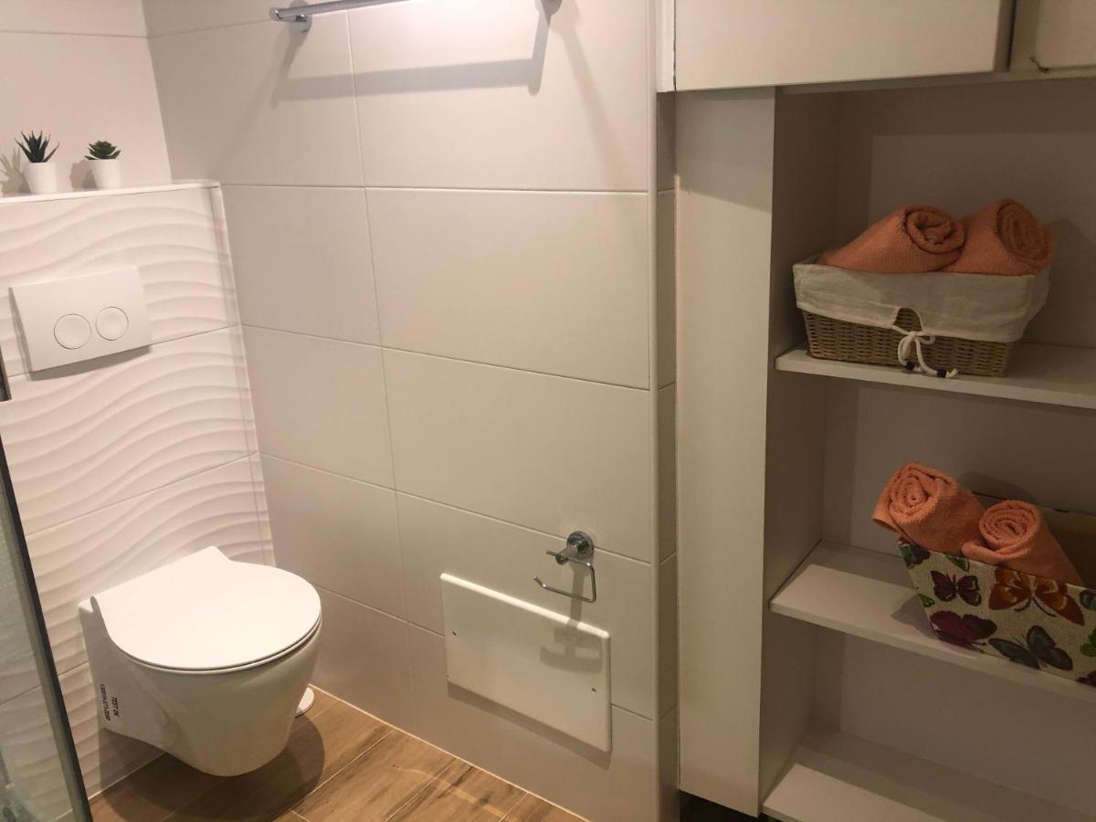 Apartmani Dubasnica มาลินสกา ภายนอก รูปภาพ